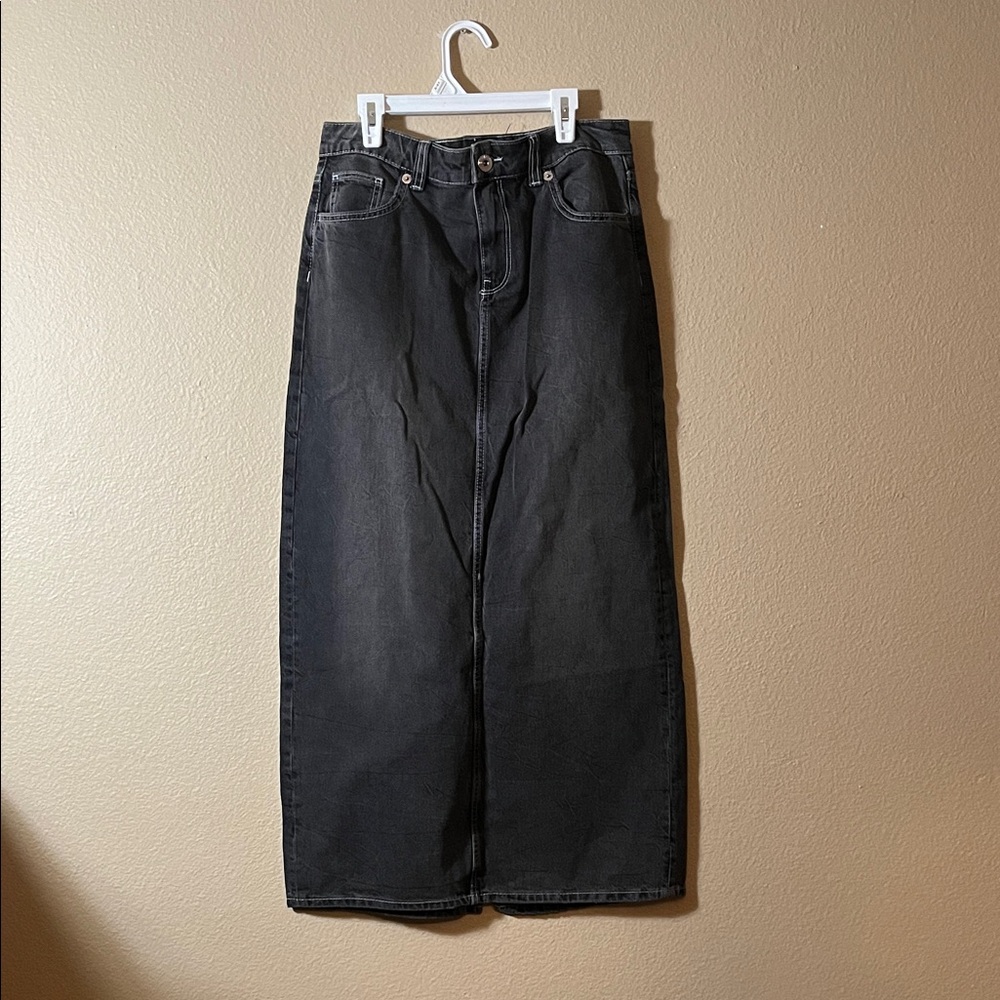 Divided H&M Black/Gray Denim Maxi Skirt w/slit in the back size 6